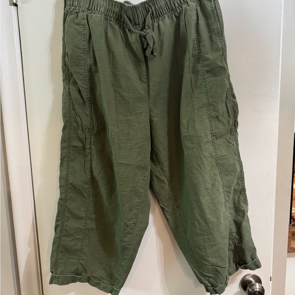 Lane Bryant Sage Green Relaxed Cropped Pants size 18/20